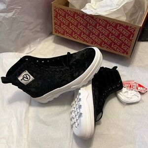 VANS Black Crushed Velvet Sentry Hi WC Sneakers. Size: 7 Women’s. New in Box!